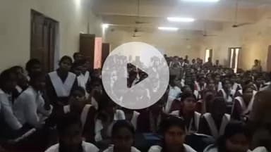 पट्टी: राम राज इंटर कॉलेज पट्टी में पुलिस ने छात्राओं को जागरूक किया