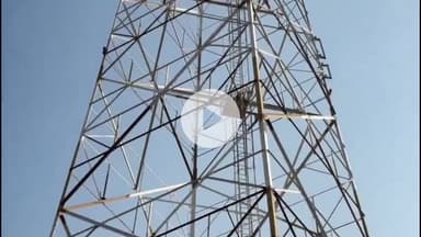 मुज़फ्फरनगर: मुजफ्फरनगर में प्यार का हाईवोल्टेज ड्रामा, युवक प्रेमिका के लिए रेलवे टावर पर चढ़ा, प्रेमिका को बुलाने की जिद पर अड़ा