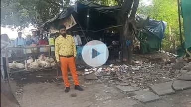 लाडपुरा: कैथुन में अवैध मीट-मछली दुकानों पर निगम का बुलडोजर चला, जमीन पर कब्जा कर बनाए घर, राजकार्य में बाधा डालने की कोशिश