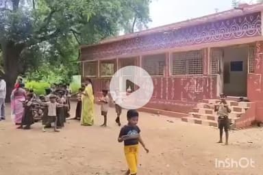 బొబ్బిలి: పాఠశాలల్లో మౌలిక వాసతులు మెరుగుపరచాలి రామభద్రపురం,బాడంగి మండలాల్లో పాఠశాలలో  కలెక్టర్ రాంసుందర్ రెడ్డి ఆకస్మిక తనిఖీలు