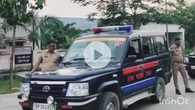 हरदोई: असिगांव में टीन शेड के नीचे रस्सी के फंदे से लटकता मिला युवक का शव, पुलिस और फोरेंसिक टीम ने की जांच-पड़ताल