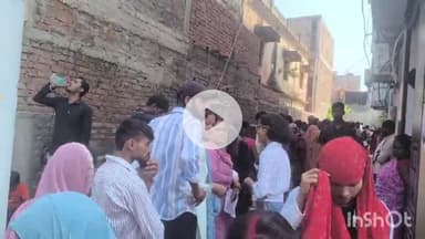 मुशहरी: हजारों की संख्या में आधार में गड़बड़ी है ठीक करवाने के लिए घंटों आधार सेंटर पर लाइन लगाना पड़ रहा है। #jansamasya