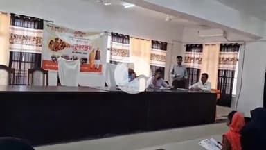 शाहबाद: तहसील सभागार में एसडीएम ने महिला लाभार्थियों को प्रमाण पत्र वितरित किए