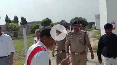 गाज़ीपुर: गाजीपुर में दीपावली और छठ पर्व पर पटाखों की दुकानों को लेकर प्रशासन अलर्ट, जिलाधिकारी ने दिए सख्त निर्देश