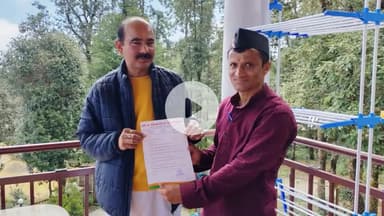 कांडा: आजाद हिंद फौज के सेनानी हर सिंह राठौर का गांव झुटोली जुड़े सड़क से BDC ने सांसद टम्टा को सौंपा मांगपत्र