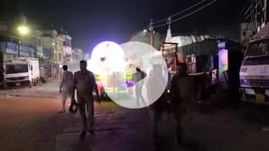 हाथरस: हाथरस शहर में धूमधाम के साथ महर्षि वाल्मीकि शोभायात्रा निकाली गई, दर्जनों झांकियां रहीं शामिल, पुलिस बल रहा मौजूद