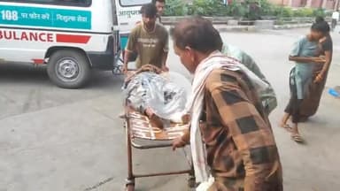 झालरापाटन: झालावाड़ के समीप ढाबादेह गांव में खरीदारी करते समय महिला को इको कार ने टक्कर मारकर किया घायल, झालावाड़ में किया उपचार