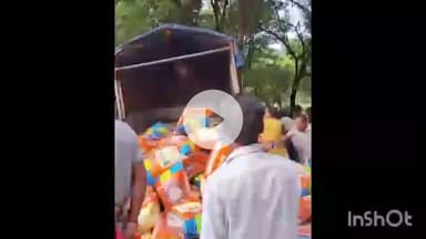 दुर्ग: दुर्ग जिले के भिलाई नगर के सिविक सेंटर क्षेत्र में बुधवार को चावल से भरे ट्रक ने बाइक सवार युवक-युवती को टक्कर मारी