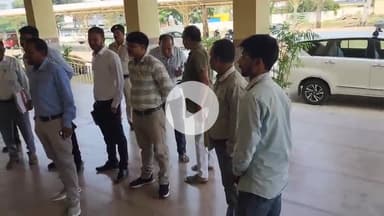 छपारा: छपारा में मतदाता सूची पुनरीक्षण का भोपाल द्वारा नियुक्त प्रेक्षक ने किया अवलोकन