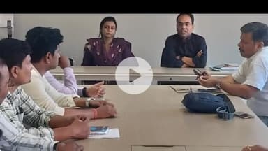 नगर नौसा: नगरनौसा: बीडीओ ओम प्रकाश कुमार ने विधानसभा चुनाव को लेकर सेक्टर व पुलिस पदाधिकारियों के साथ की बैठक