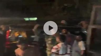 गिरिडीह: अम्बेडकर चौक पर सफाई ट्रैक्टर अनियंत्रित होकर स्कार्पियो पर पलटा, किसी को चोट नहीं लगी