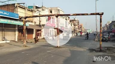 औरैया: दिबियापुर कस्बा स्थित फफूंद चौराहे के समीप लगाया गया हाइट गेज, बड़े और भारी वाहनों पर रोक