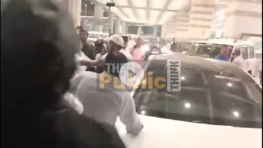 आज का ताज़ा विडिओ कांग्रेस नेटवर्क की तरफ सें आपसी मिलन करते जनता क़े सेवक पटना एयरपोर्ट पर पूरा ग्राउंड अपने शांति का माहौल