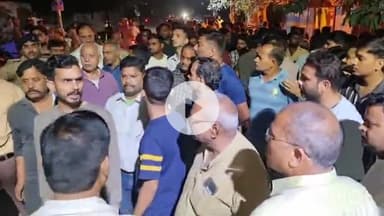 हरदोई: शहर के सांडी मार्ग पर नृसिंह मंदिर के पास तार गिरने से किशोर की मौत, गुस्साए लोगों ने लगाया जाम