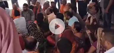 पटना ग्रामीण: रामसूरत राय का टिकट कटने के बाद समर्थकों ने भाजपा कार्यालय में किया जोरदार प्रदर्शन