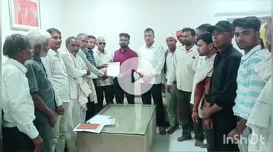 खेरागढ़: उंटगन नदी हादसे में मृतकों के परिजनों ने जिलाधिकारी के नाम उपजिलाधिकारी को सौंपा ज्ञापन, 25-25 लाख और नौकरी की मांग की