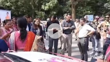 देहरादून: जाम से निजात पाने के लिए ऑटोमेटेड पार्किंग सुविधा के अंतर्गत फ्री सखी कैब सुविधा का शुभारंभ