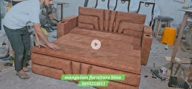 "एक फर्नीचर, दो काम! 🛋️🛏️
कम बेड – दिन में सोफ़ा, रात में आरामदायक बिस्तर!
सिर्फ़ Mangalam Furniture Mall पर ✨"