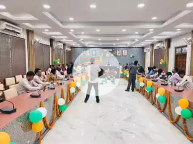 बीसलपुर: गांधी सभागार में किसान दिवस कार्यक्रम के तहत डीएम ने किसानों की समस्याएं सुनीं