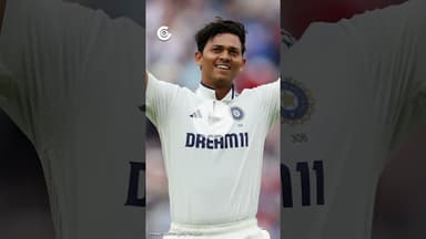 Start moving your thumb and make your favourite cricketer smile #india #test #indiancricketer