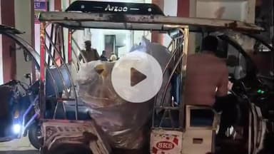 मथुरा: वृन्दावन में अवैध पटाखों के भंडारण पर पुलिस का छापा, भारी मात्रा में बम पटाखे बरामद