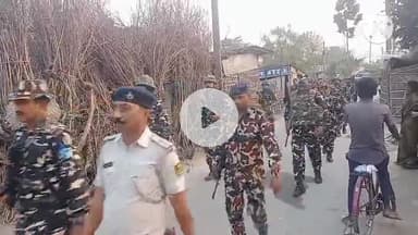 गोरौल: गोरौल पुलिस ने थाना क्षेत्र के विभिन्न गांवों में निकाला फ्लैग मार्च