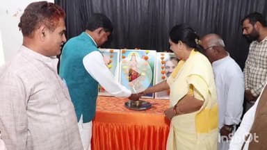 कुरवाई: उत्सव गार्डन में आत्मनिर्भर भारत संकल्प अभियान के तहत सम्मेलन आयोजित, सांसद व विधायक हुए शामिल