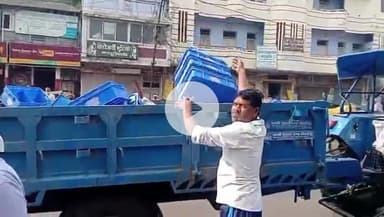 सागर नगर: कटरा बाजार में फुटपाथ व्यापारियों पर कार्रवाई, 47 कैरेट व चाय का काउंटर ज़ब्त