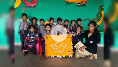 🪔 Kindergarten Activity for Diwali🪔 

🪔🎇 Today the students did a Diwali activity in which they made paper lamps 🪔 and painted 🫟them with potatoes.🎆🪔