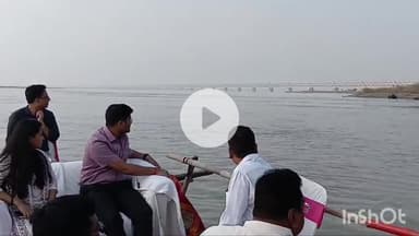 मुंगेर: छठ पर्व को शांतिपूर्ण संपन्न कराने के लिए DM ने विभिन्न गंगा घाटों का निरीक्षण किया