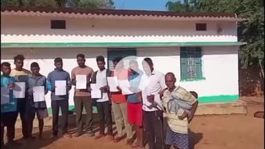 कैरो: कैरो प्रखंड की गुड़ी पंचायत में कांग्रेस का 'वोट चोर गद्दी छोड़' हस्ताक्षर अभियान, जनता के मताधिकार की रक्षा पर ज़ोर