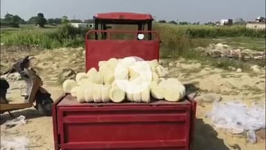 मुज़फ्फरनगर: मुजफ्फरनगर में बड़ा एक्शन, 250 किलो नकली मावा SDM निकिता शर्मा की मौजूदगी में किया गया नष्ट, मिलावटखोरों में मचा हड़कंप