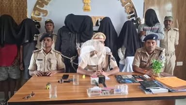महनार: महनार पुलिस की बड़ी कार्रवाई, जुआ खेलते 8 गिरफ्तार, नकद और मोबाइल बरामद