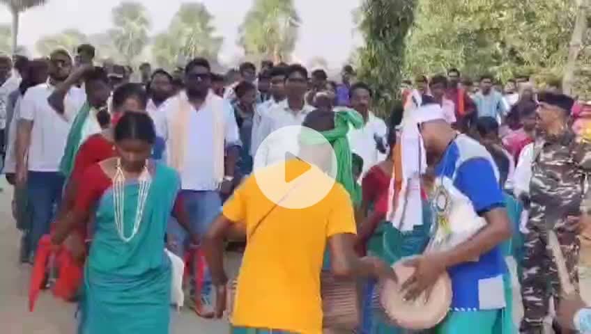 अमड़ापाड़ा: झामुमो केंद्रीय समिति सदस्य विकास मुर्मू ने किया फाईनल मुकाबले का उद्घाटन #littipara #jmm #pakur #footbal