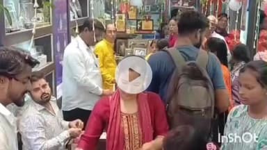 मुंगेर: धनतेरस पर बाजारों में उमड़ी खरीदारों की भीड़, लगभग ₹200 करोड़ के कारोबार का अनुमान