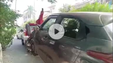 मुज़फ्फरनगर: स्कूल के बाहर स्पीडिंग टाटा पंच कार बेकाबू होकर महिला को रौंदने के बाद वैगनआर में जा घुसी, कार पूरी तरह क्षतिग्रस्त