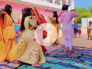 शिवसागर: शिवसागर प्रखंड क्षेत्र के कन्या मध्य विद्यालय आलमपुर में बच्चियों ने छठ महापर्व को लेकर निकाली झांकी