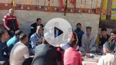 चकराता: चकराता के कंदाड़ गांव में महिलाएं सार्वजनिक आयोजनों में पहनेंगी केवल तीन गहने