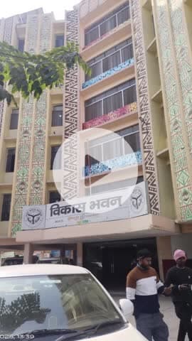 जौनपुर: निर्माण श्रमिकों से 15 नवंबर तक नवीनीकरण कराने की अपील की गई