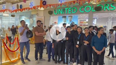 कानपुर: कानपुर के Z स्क्वायर मॉल में मिशन शक्ति फेस 5 के अंतर्गत चलाया गया सेल्फ डिफेंस कार्यक्रम