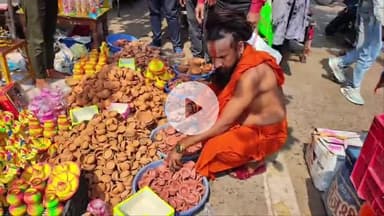 सागर नगर: पंडित विपिन बिहारी महाराज ने कटरा बाजार में स्वदेशी खरीदारी कर स्थानीय व्यापार को बढ़ाया