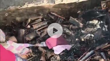 सिरदला: पटाखे की चिंगारी से गरीब का घर जल गया, लाखों का हुआ नुकसान