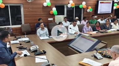 जौनपुर: त्रिस्तरीय पंचायत निर्वाचक नामावली के पुनरीक्षण की हुई बैठक