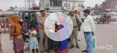 बिधूना: बेला थाना प्रभारी गंगा दास गौतम ने बच्चों को मिठाइयां बांटी, खिले चेहरे