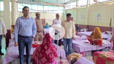 प्रतापगढ़: महुली वृद्धाश्रम में पुलिस अधीक्षक ने बुजुर्गों के साथ मनाई दीपावली