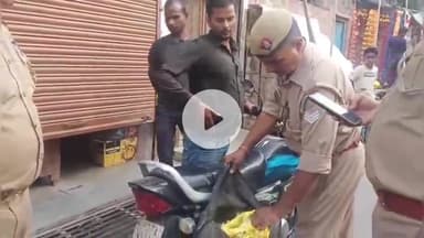 शाहबाद: सदर बाजार में प्रभारी निरीक्षक ने बाइक सवारों की जामा तलाशी ली