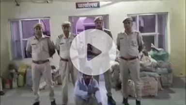 पीपलदा: इटावा पुलिस ने गश्त के दौरान फतेहपुर रोड से अवैध धारदार छुरी के साथ एक युवक को किया गिरफ्तार