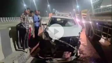 धनौरा: गजरौला हाईवे पर डिवाइडर से टकराई कार, चालक गंभीर हालत में घायल