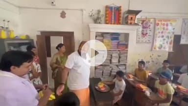 नामकुम: निवारणपुर स्थित मुख बधिर स्कूल और आदिम जनजातीय बच्चों के बीच मिठाई, फल और पटाखे वितरित