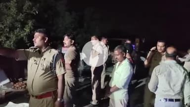 बदलापुर: सुभाष नगर गली में अज्ञात कारणों से एक मकान में लगी आग, सूचना पर पहुंची पुलिस